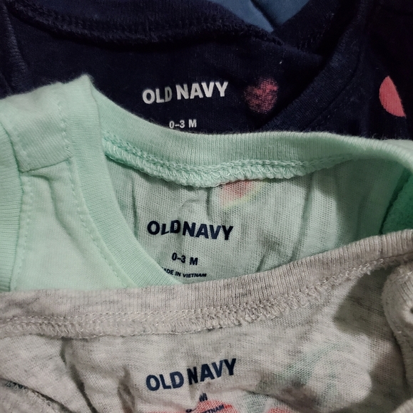 3sets of Baby Rompers - Picture 3 of 3